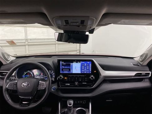 Used 2020 Toyota Highlander Platinum image 14