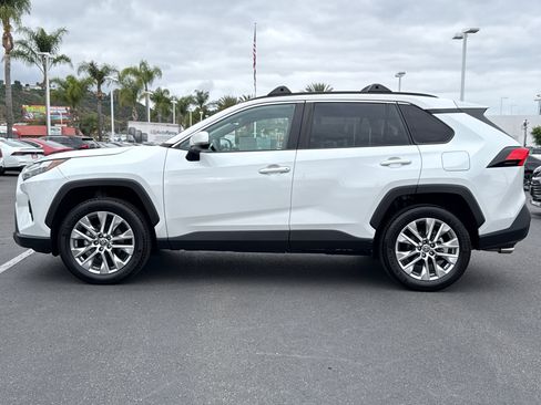Certified 2025 Toyota RAV4 XLE Premium AWD/4WD image 7