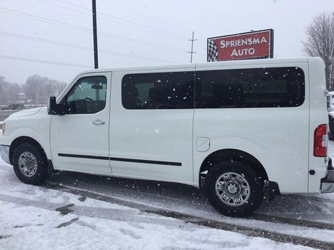 Used 2016 Nissan NV 3500 SL image 10