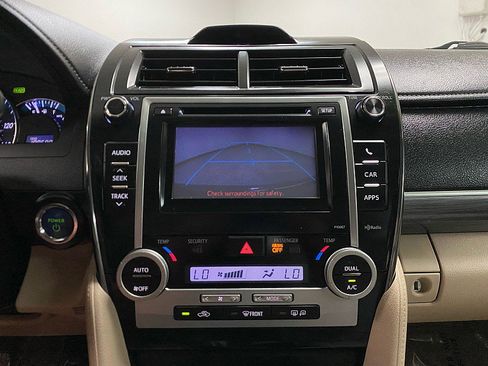 Used 2012 Toyota Camry XLE w/ Leather Pkg image 20