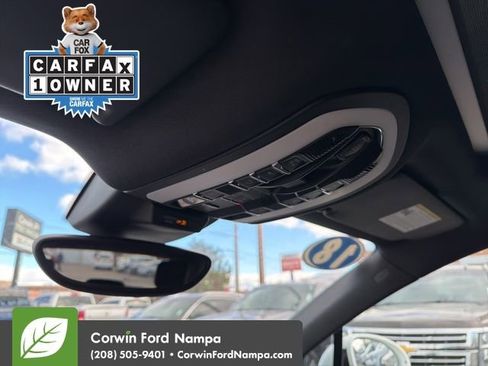 Used 2018 Porsche Macan Base image 18