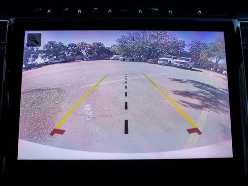 Used 2023 Jeep Grand Cherokee Overland w/ Luxury Tech Group IV image 16