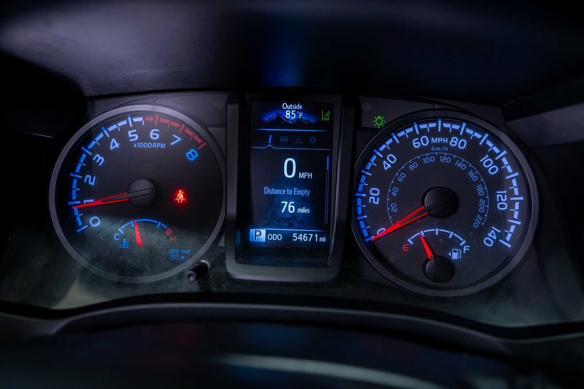 Used 2023 Toyota Tacoma SR RWD image 8