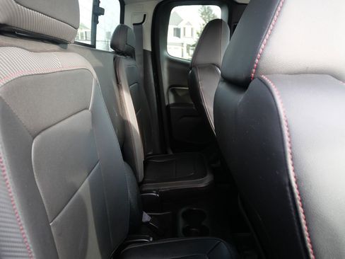 Used 2016 GMC Canyon SLE w/ All Terrain Adventure Package image 25