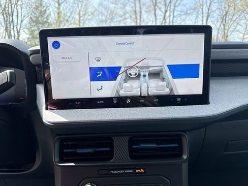 New 2026 Ford Maverick XLT AWD/4WD image 17