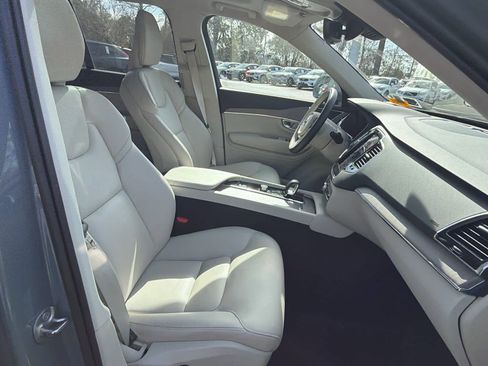 Certified 2023 Volvo XC90 B5 Plus image 17
