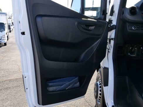 Used 2023 Mercedes-Benz Sprinter 3500 w/ Acoustic Package image 37