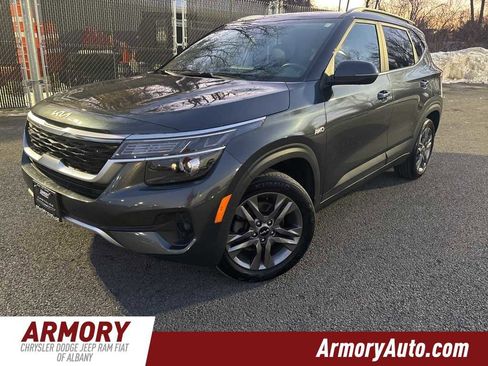 Used 2022 Kia Seltos S image 1