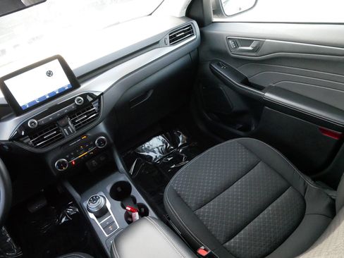 Used 2024 Ford Escape Active image 11