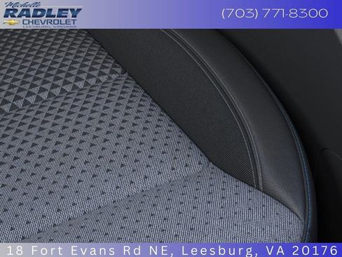 New 2026 Chevrolet Trax LT w/ Sunroof Package image 23