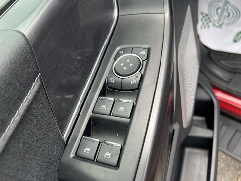 Used 2025 Ford F150 Lariat w/ Equipment Group 502A High AWD/4WD image 18