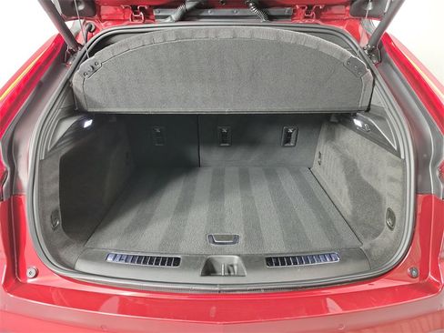 Certified 2024 Cadillac XT4 Premium Luxury image 9