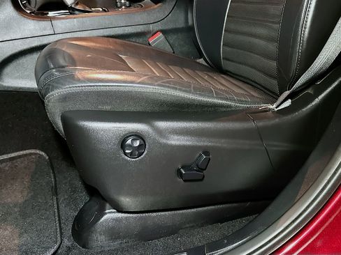 Used 2019 Jeep Grand Cherokee Limited X image 16