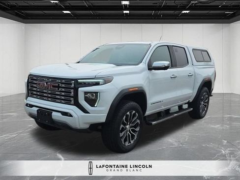 Used 2024 GMC Canyon Denali AWD/4WD image 1
