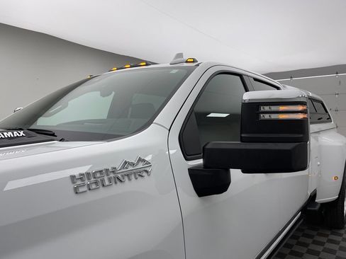 Used 2026 Chevrolet Silverado 3500 High Country w/ High Country Premium Package AWD/4WD image 16