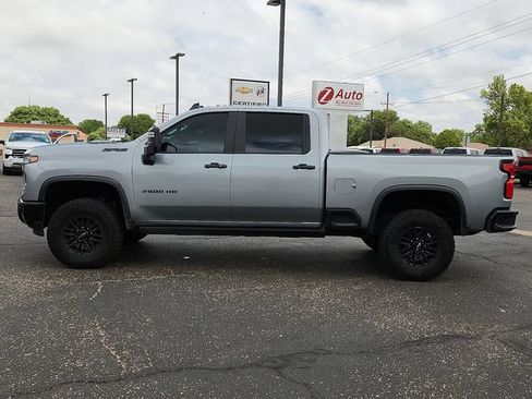 Used 2025 Chevrolet Silverado 2500 ZR2 w/ Technology Package AWD/4WD image 2