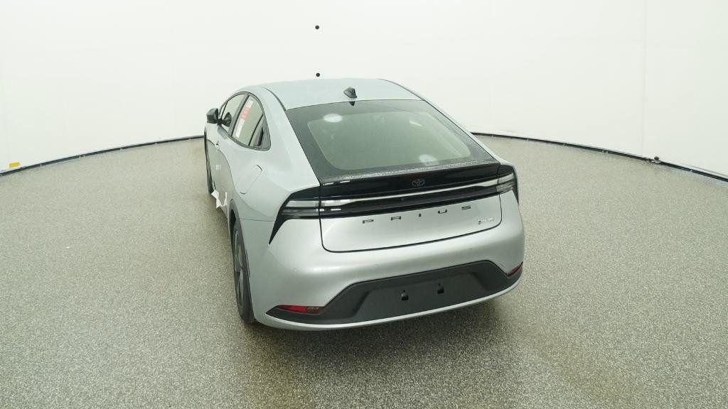 New 2026 Toyota Prius Plug-In Hybrid FWD image 9