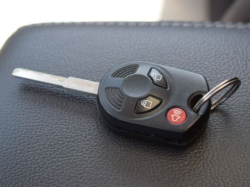 Used 2018 Ford Escape SE FWD image 37