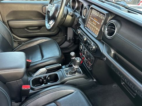 Used 2021 Jeep Wrangler Unlimited Rubicon 4xe w/ Steel Bumper Group image 17