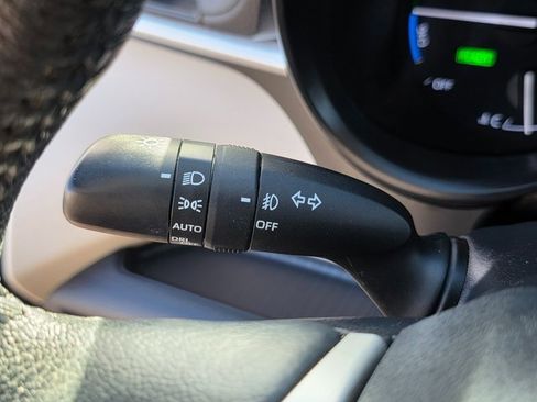 Used 2021 Toyota Sienna XLE image 38