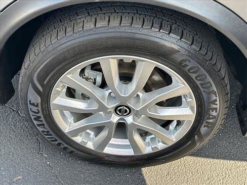 Used 2021 Nissan Rogue Sport SV FWD image 24