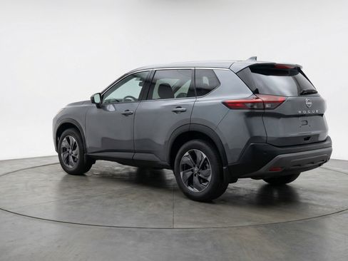 Used 2025 Nissan Rogue SV FWD image 6