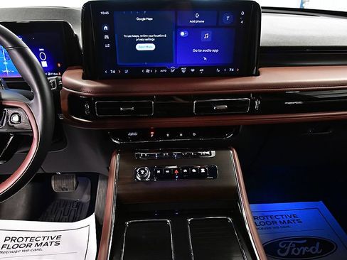 Used 2025 Lincoln Aviator Reserve w/ Equipment Group 201A AWD/4WD image 24