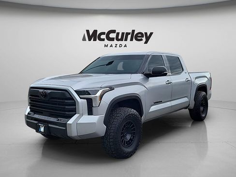 Used 2023 Toyota Tundra SR5 w/ SR5 Premium Package AWD/4WD image 3