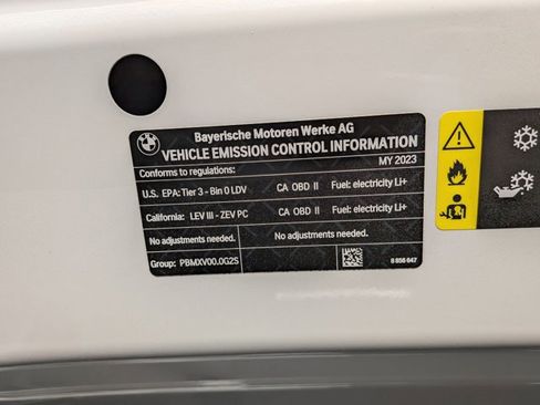 Certified 2023 BMW i4 eDrive35 w/ Premium Package image 15