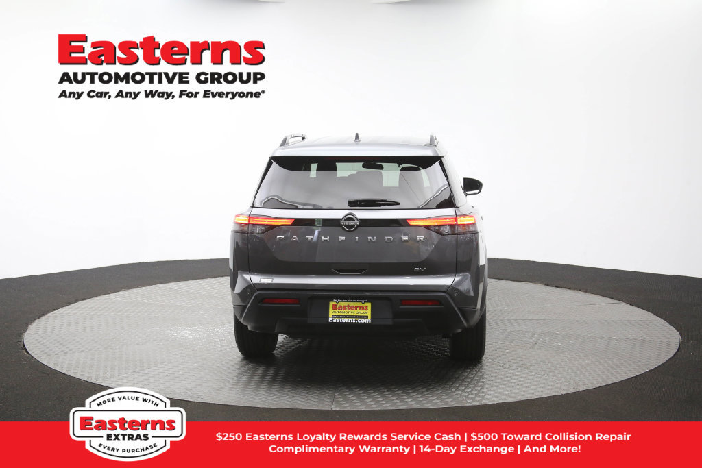 Used 2022 Nissan Pathfinder SV FWD image 38