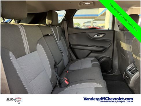 Used 2025 Chevrolet Blazer LT FWD image 25