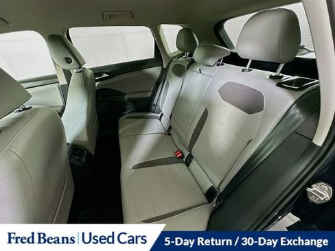 Used 2023 Volkswagen Taos SE AWD/4WD image 23
