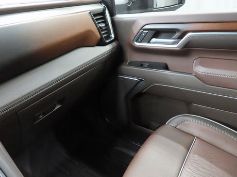 Used 2024 GMC Sierra 3500 Denali w/ Denali Reserve Package image 25