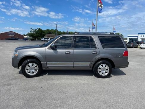 Used 2012 Lincoln Navigator 4WD image 6
