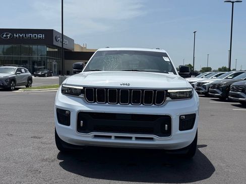 Used 2024 Jeep Grand Cherokee L Overland w/ Trailer Tow Package AWD/4WD image 2