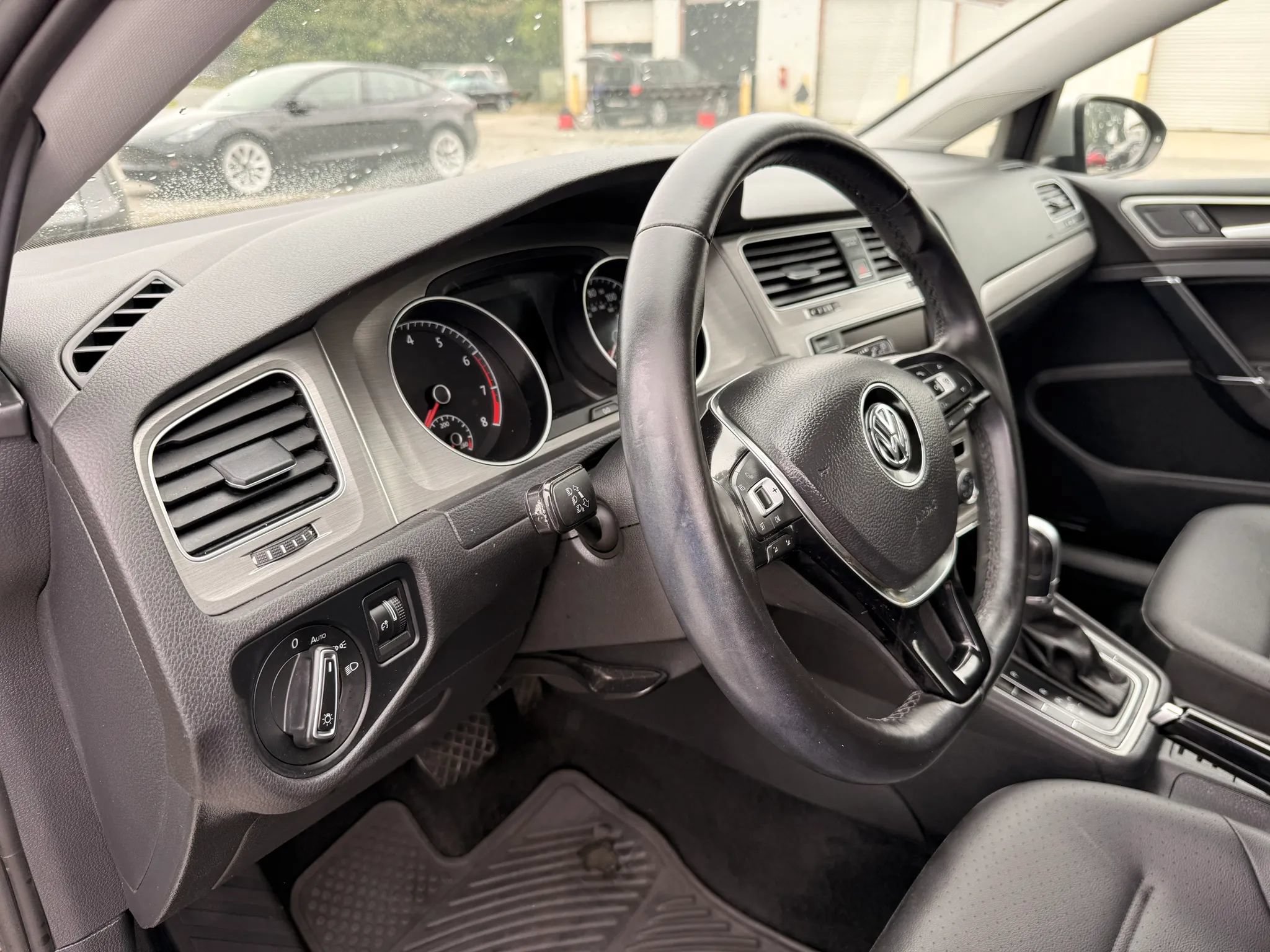 Used 2017 Volkswagen Golf Wolfsburg Edition FWD image 17