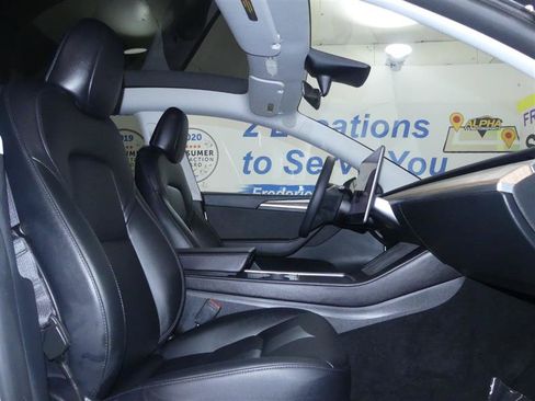 Used 2023 Tesla Model Y AWD image 7