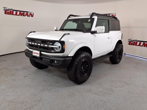 Used 2023 Ford Bronco Outer Banks AWD/4WD image 3