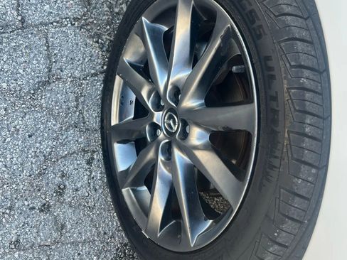 Used 2018 MAZDA MAZDA3 Touring image 30