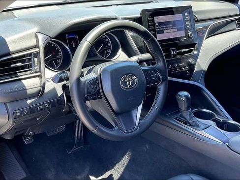 Used 2021 Toyota Camry SE FWD image 14