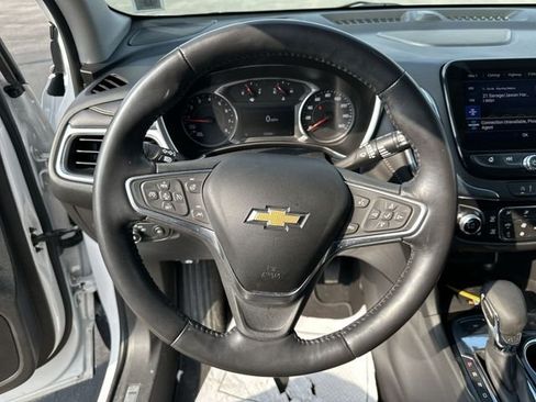 Used 2022 Chevrolet Equinox Premier AWD/4WD image 13