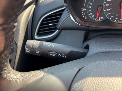 Used 2017 Chevrolet Trax LT w/ LT Convenience Package image 23