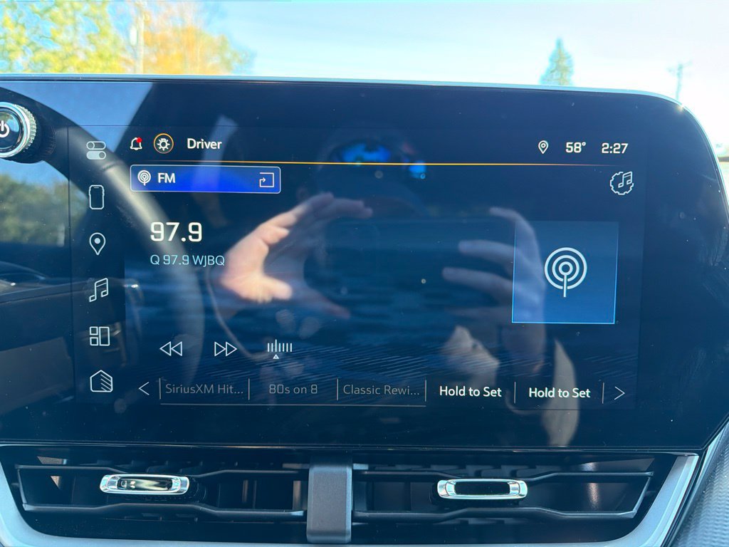 Used 2026 Chevrolet Equinox LT AWD/4WD image 16