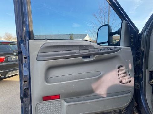 Used 2004 Ford F250 4x4 Crew Cab Super Duty image 5