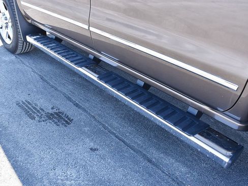 Used 2015 GMC Sierra 2500 Denali w/ Duramax Plus Package image 18