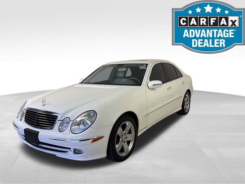 Used 2005 Mercedes-Benz E 500 4MATIC Sedan image 1