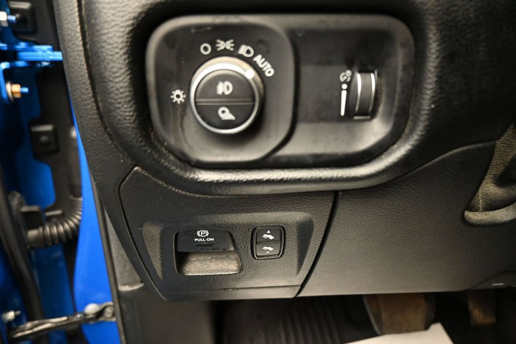 Used 2020 RAM 1500 Big Horn AWD/4WD image 12