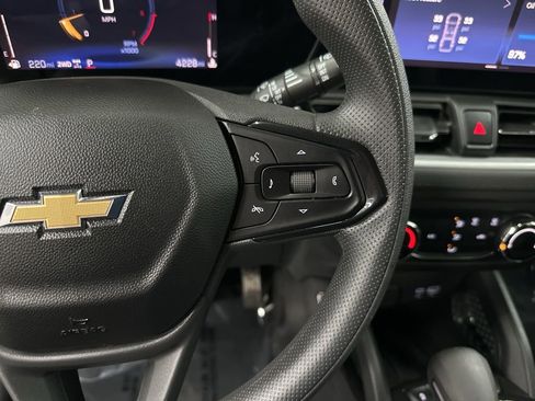 Used 2024 Chevrolet TrailBlazer LS AWD/4WD image 16
