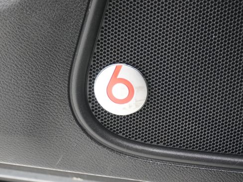 Used 2018 Chrysler 300 S w/ 300S Premium Group image 15