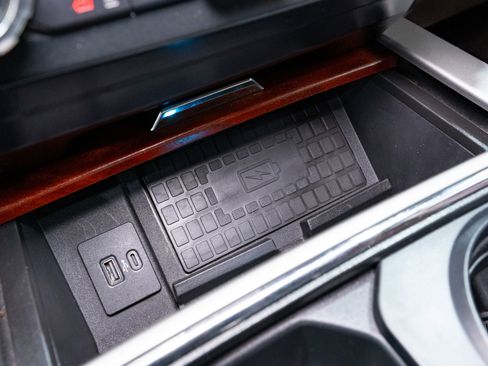 Used 2022 Ford F350 King Ranch w/ King Ranch Ultimate Package AWD/4WD image 30